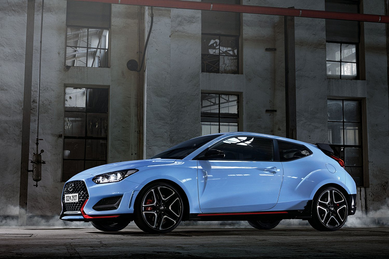 Представлен новый Hyundai Veloster N с восьмиступенчатой трансмиссией и «мокрым» двойным сцеплением